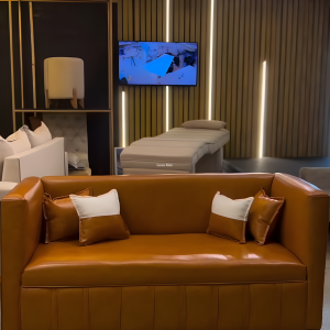 Sofá Luxo Portinari Em Couro 1.40m